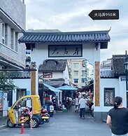 Zheda Yuanzheng Lanshe Hotel