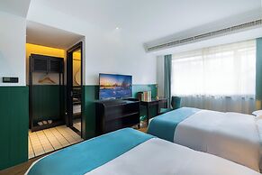 Zheda Yuanzheng Lanshe Hotel