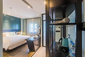 Zheda Yuanzheng Lanshe Hotel