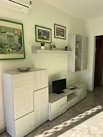 Modern Flat in a Building With Garden