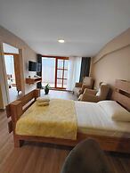 Hotel Majestik