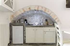 White Studio with Jacuzzi