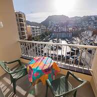 Peater Plaza in Roses