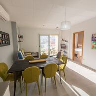 Peater Plaza in Roses