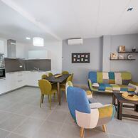 Peater Plaza in Roses