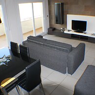 Drugstore B E in Roses