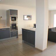 Drugstore B E in Roses