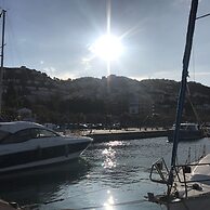 Sant Jordi 1 B in Roses