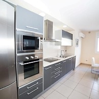 Drugstore B A in Roses