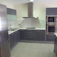 Drugstore A E in Roses