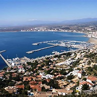 Drugstore A E in Roses