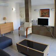 Drugstore B B in Roses