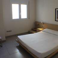 Drugstore B B in Roses