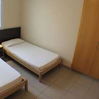 Drugstore B B in Roses