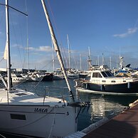 Drugstore B B in Roses