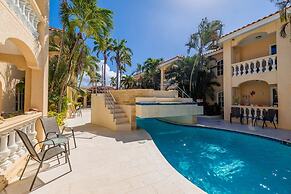 1BR Condo Wacamaya Condos Great Pool Location