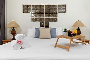 1BR Condo Wacamaya Condos Great Pool Location