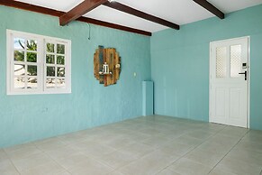 Sleeps 12 Spacious Private Pool Great Location