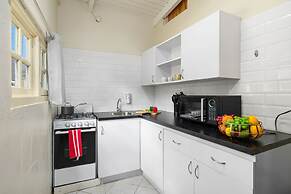 Sleeps 12 Spacious Private Pool Great Location