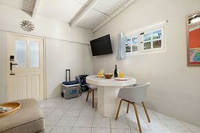 Sleeps 12 Spacious Private Pool Great Location