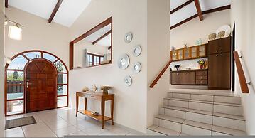 Sleeps 12 Spacious Private Pool Great Location