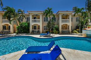 1br1ba Condo in Amazing Location Wacamaya Condos