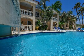 1br1ba Condo in Amazing Location Wacamaya Condos