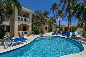 1br1ba Condo in Amazing Location Wacamaya Condos