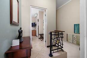 Beautiful Gated Community Retreat Near the Beach