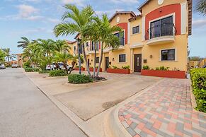 Beautiful Gated Community Retreat Near the Beach
