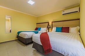 2 Queen Studio w Pool BBQ Hotwater Close 2 Beach