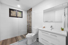 Brand NEW 2br2ba w Private Pool in Gated Community