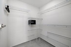 Brand NEW 2br2ba w Private Pool in Gated Community