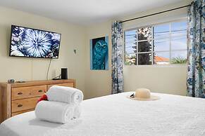 3BR 2BA Near Eagle Beach w Private Pool