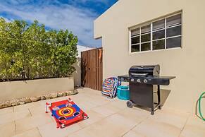 3BR 2BA Near Eagle Beach w Private Pool