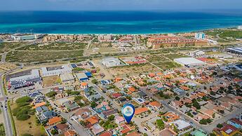 3BR 2BA Near Eagle Beach w Private Pool