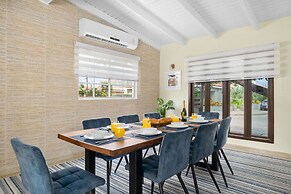 3BR 2BA Near Eagle Beach w Private Pool