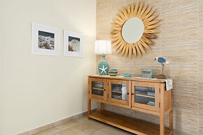 3BR 2BA Near Eagle Beach w Private Pool