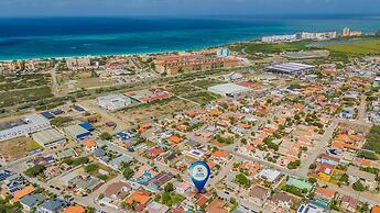 3BR 2BA Near Eagle Beach w Private Pool