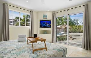 3BR 2BA Near Eagle Beach w Private Pool