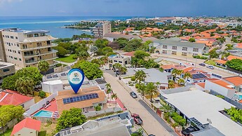 3BR 3BA Pool Downtown Short Walk to Beach