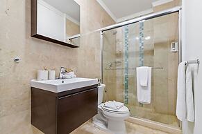 2BR 2BA Duplex w Amazing Views Pool Amenities
