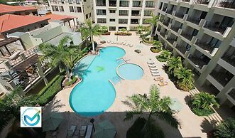 2BR 2BA Duplex w Amazing Views Pool Amenities