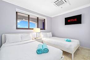 2BR 2BA Duplex w Amazing Views Pool Amenities