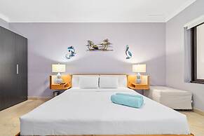 2BR 2BA Duplex w Amazing Views Pool Amenities