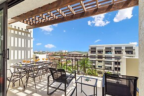 2BR 2BA Duplex w Amazing Views Pool Amenities