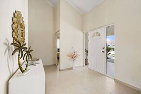 Cozy 3br2ba Great Location w Private Pool Patio