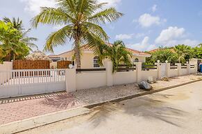 Cozy 3br2ba Great Location w Private Pool Patio