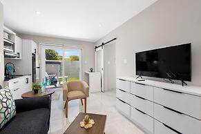 Brand NEW 1br2ba w Privatepool in Amazing Location