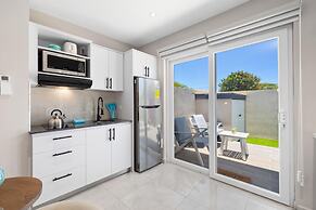 Brand NEW 1br2ba w Privatepool in Amazing Location